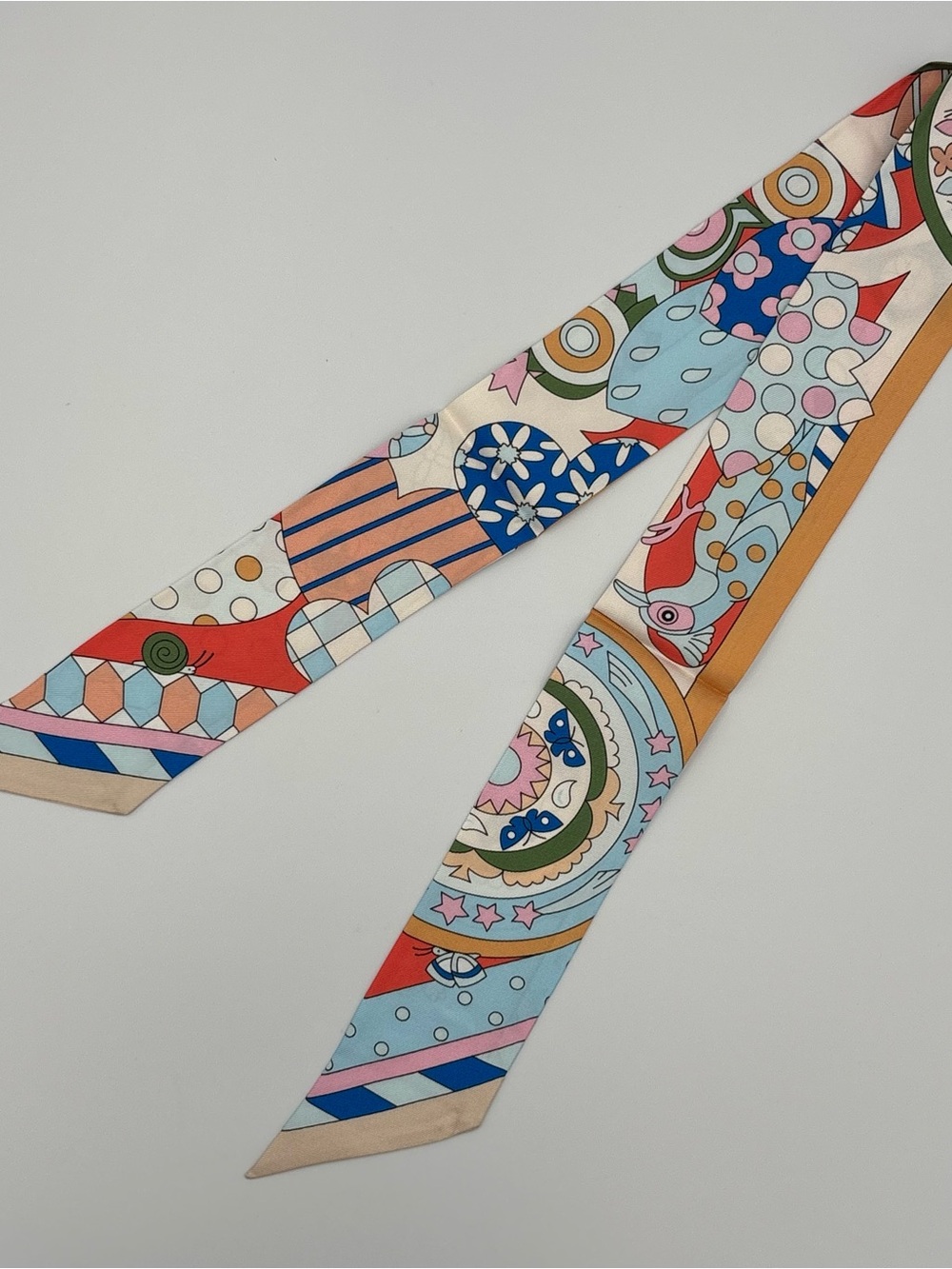 Hermes Les Murmures de la Foret Twilly Silk Scarf Beige Rose Pink Blue Butterfly - Picture 2 of 6